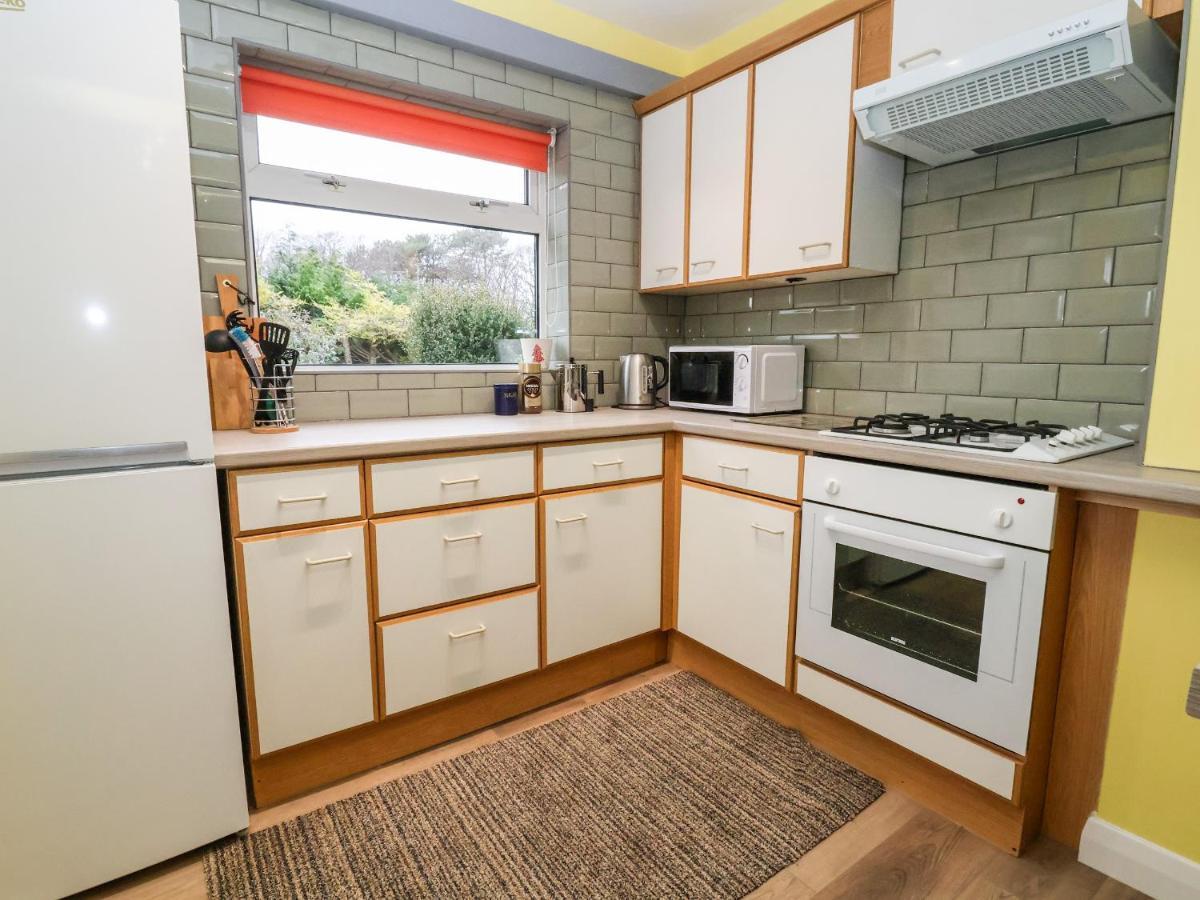 The Hollies Villa Prestatyn Exterior photo